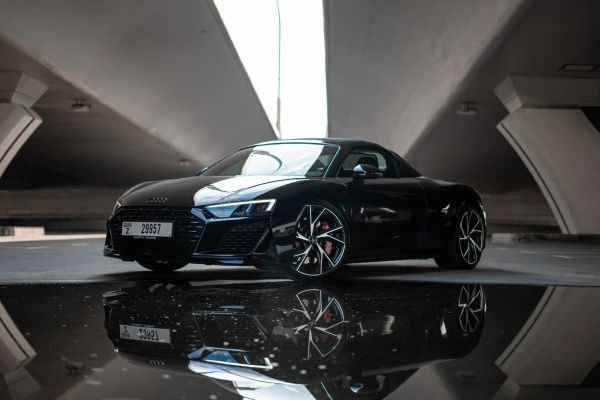 Black Audi R8 V10 Spyder, 2021 Photo 1