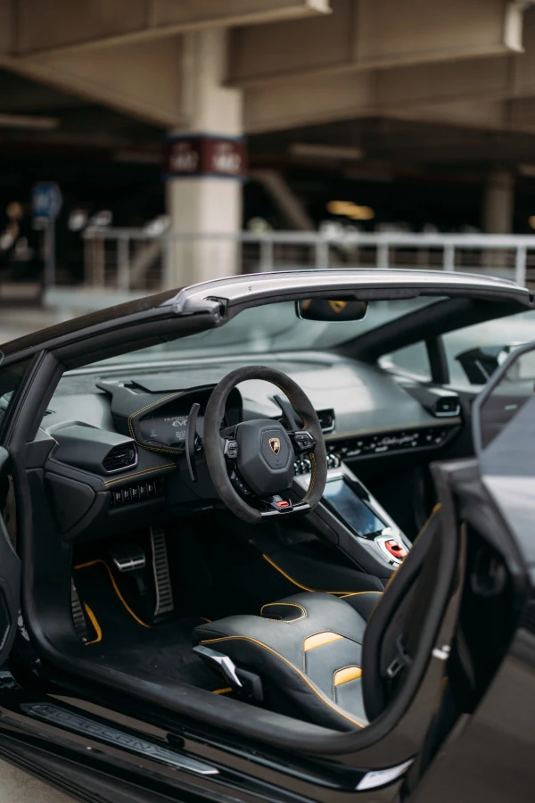 Black Lamborghini Evo Spyder, 2023 Photo 6