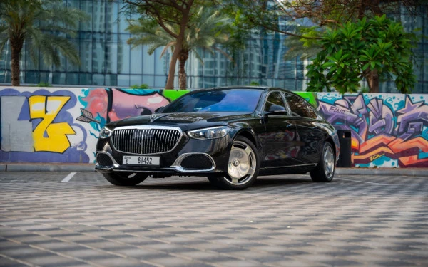 Black Mercedes Maybach S580, 2023 Photo 7