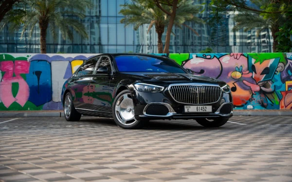 Black Mercedes Maybach S580, 2023 Photo 9