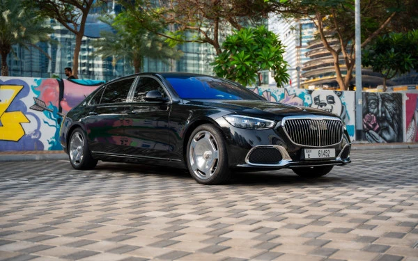 Black Mercedes Maybach S580, 2023 Photo 10