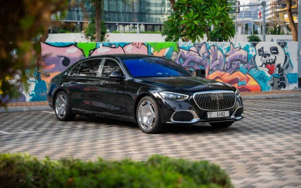 Black Mercedes Maybach S580, 2023 Photo 13
