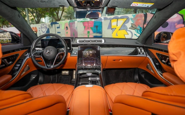 Black Mercedes Maybach S580, 2023 Photo 15