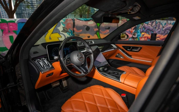 Black Mercedes Maybach S580, 2023 Photo 23