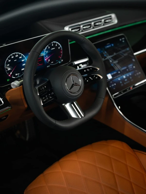 Black Mercedes S500, 2025 Photo 2
