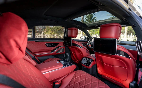 Black Mercedes S500, 2021 Photo 5