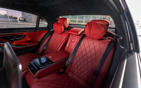 Black Mercedes S500, 2021 Photo 7