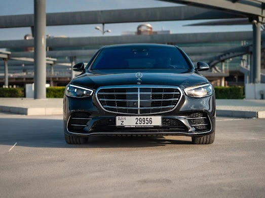 Black Mercedes S500, 2022 Photo 1