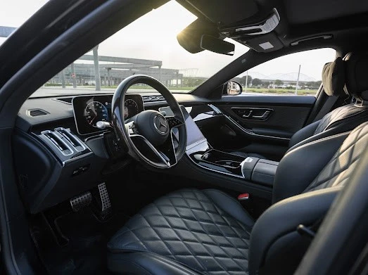 Black Mercedes S500, 2022 Photo 5