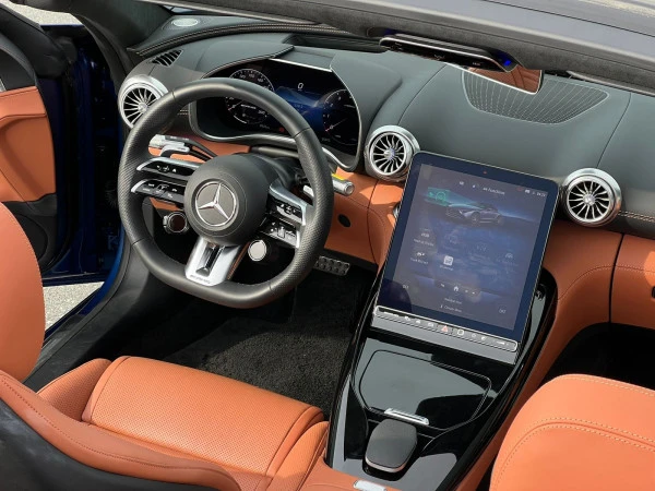 Blue Mercedes SL 43 AMG, 2024 Photo 5