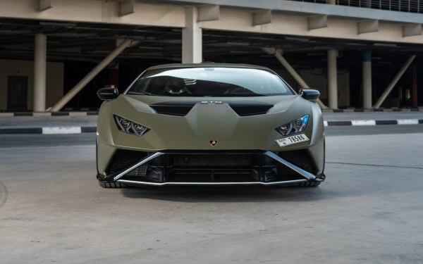 Green Lamborghini Huracan STO, 2023 Photo 1
