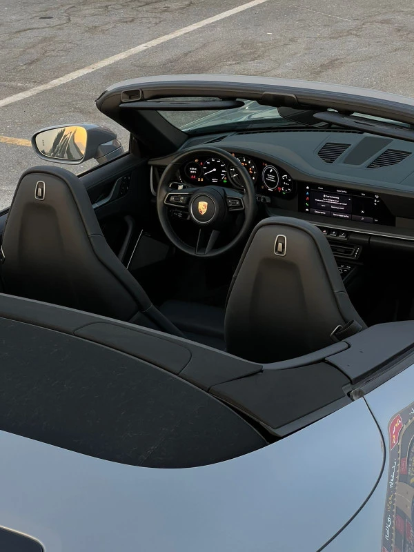 Grey Porsche 911 / Carrera, 2023 Photo 7