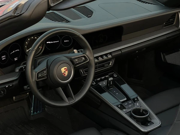 Grey Porsche 911 / Carrera, 2023 Photo 8