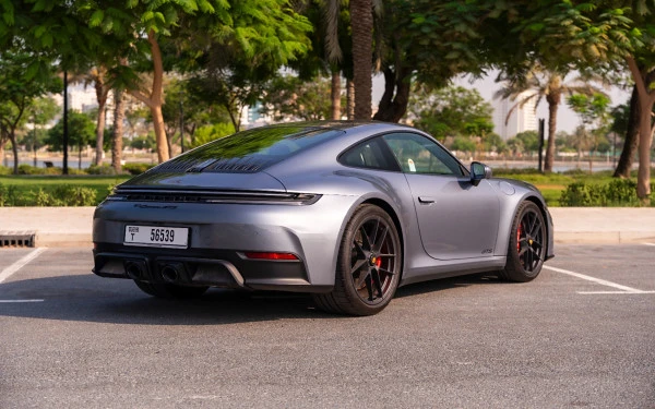 Grey Porsche 911 Carrera GTS, 2025 Photo 8