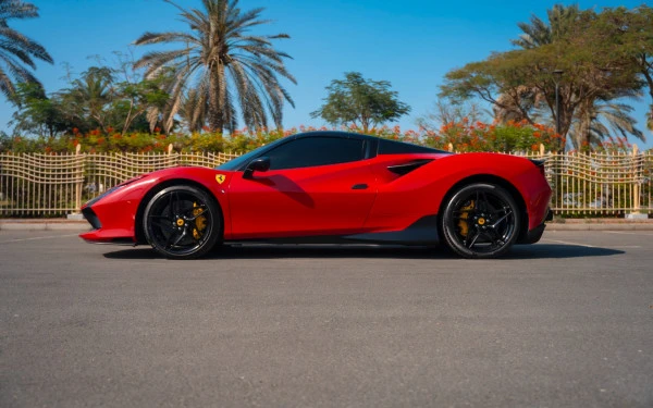 Red Ferrari F8 Tributo Spider, 2022 Photo 1
