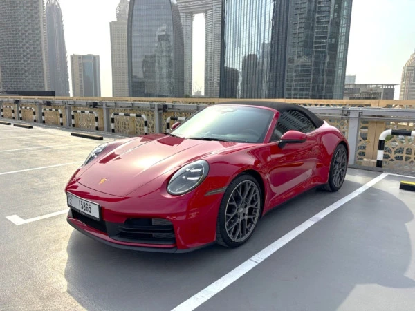 Red Porsche 911 / Carrera, 2026 Photo 2