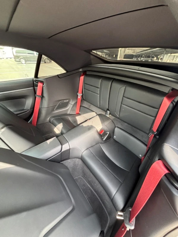 Red Porsche 911 / Carrera, 2026 Photo 8