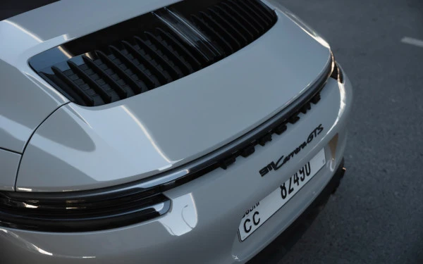 Silver Porsche 911 Carrera GTS, 2024 Photo 2
