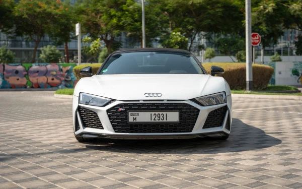 White Audi R8 Spyder, 2024 Photo 8