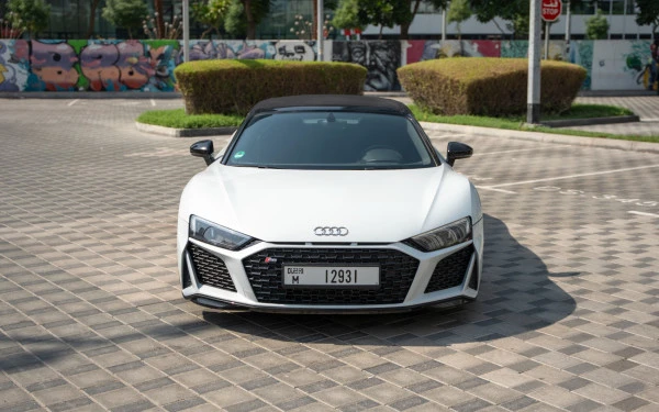 White Audi R8 Spyder, 2024 Photo 9