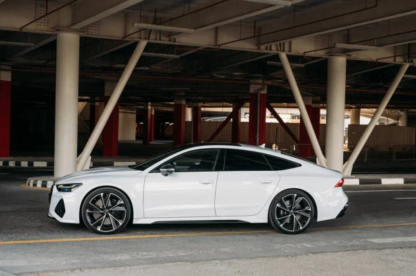 White Audi RS7, 2023 Photo 5