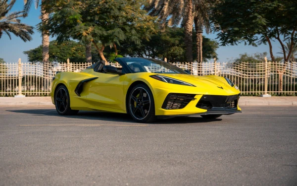 Yellow Chevrolet Corvette, 2022 Photo 9