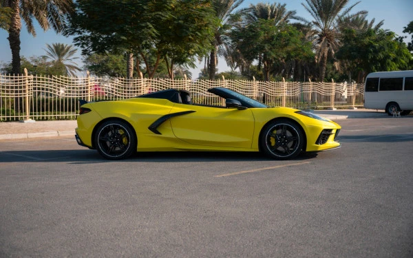 Yellow Chevrolet Corvette, 2022 Photo 11