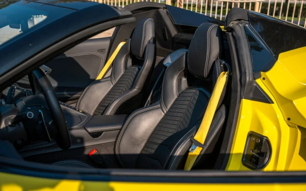 Yellow Chevrolet Corvette, 2022 Photo 22