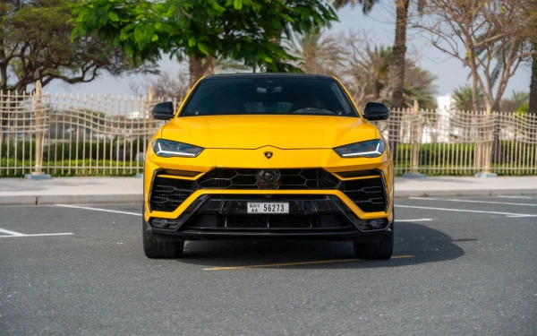 Yellow Lamborghini Urus, 2023 Photo 5