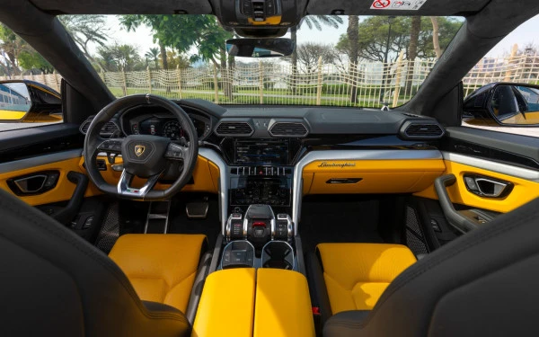 Yellow Lamborghini Urus, 2023 Photo 23